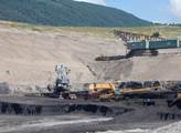 Lidský řetěz proti těžbě uhlí. Vedl přes tři země